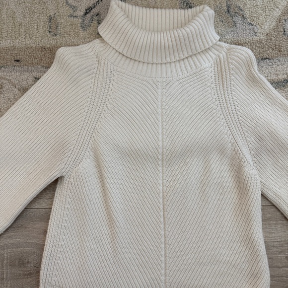 Anthropologie Maeve Ivory cream Cropped Turtleneck Sweater size Medium - Picture 3 of 4